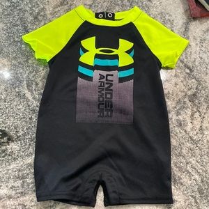 Under armour size 3-6 months